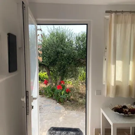 Gorgeous White Marsis In Paros A Serene Escape Lejlighed Glifades
